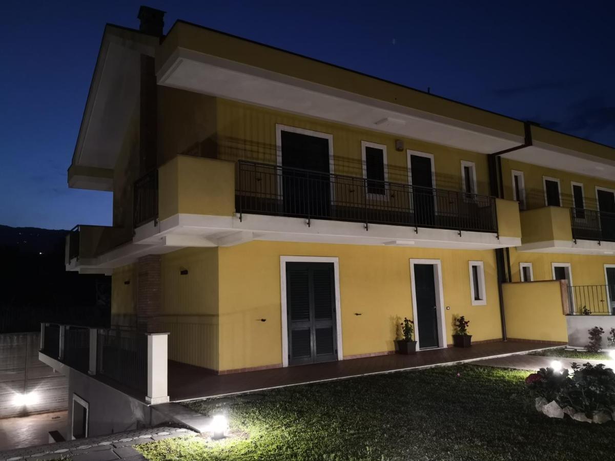 Scm House Hotel Mascali Bagian luar foto